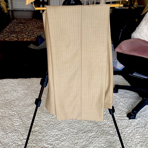 Brand new womens size 10 taupe and with pin stripe Calvin Klein classy suit. - Picture 4 of 5